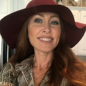 Meet your Posher, Carrie